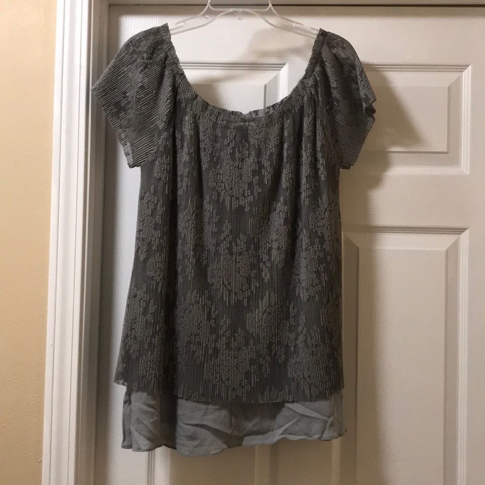 Off-Shoulder Top